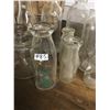 Image 2 : BASKET OF 9 MILK BOTTLES, 4 MISC JARS, ETC