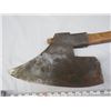 Image 3 : BRUSH AXE, LATE 1800s, HAND FORGED, HANDLE 29.5" BLADE 14"