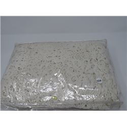 ASST TABLE CLOTHS & DOILIES