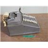 Image 4 : BURROUGHS MECHANICAL ADDING MACHINE