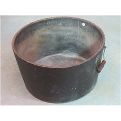 E.B. EDDY CO. LTD. CANADA WASHTUB (EDDY'S UNDURATED #2 TUB) MADE OF PAPER MACHE OR PLASTER