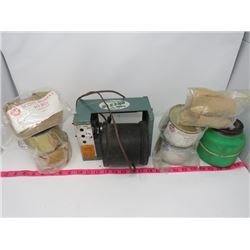 GEM PRESTO ELECTIC ROCK POLISHER & NUMBER OF HYPOL TUMBLING POLISHING POWDERS