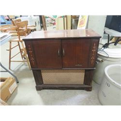 VIKING CABINET RADIO/RECORD PLAYER, VINTAGE