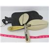 Image 2 : T EATON SHOE STRETCHERS, HOT WATER BOTTLE