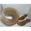 Image 2 : 2 VIETNAMESE FIELD HATS & CEREMONIAL SLIPPERS