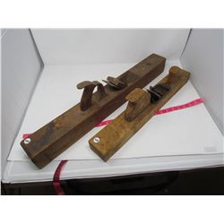 2 WOODEN WOOD PLAINS 'NATIONAL' 22" BASE & 1 28" BASE