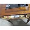 Image 2 : SINGER ELECTRIC SEWING MACHINE W/STAND