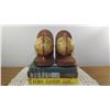 Image 2 : GLOBE BOOKENDS, 4 VINTAGE BOOKS