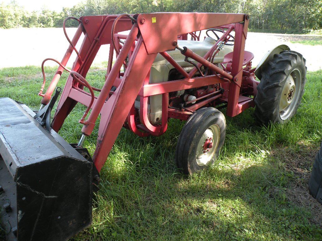 1953 Ford Jubilee Tractor , 3 pt, PTO, with loader and tire chains