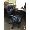 Image 5 : Black leather office chair, adjustable on wheels