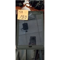 2 Ipads with cases