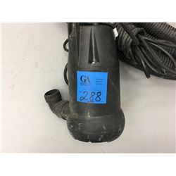 Mastercraft 1/2 hp Submersible Pump & 1- Sump pump Hose