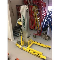 1- Sumner 2400 Lift 24 X 12 SN# 4025