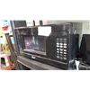 Image 4 : BLACK APPARTMENT SIZE MASTER CHEF MICROWAVE AND SONY IPOD DOCK