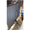 Image 2 : PROJECTION SCREEN W/ TRIPOD