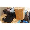 Image 1 : LOT OF PLANTERS, WATERING CAN, AND 6 BOTTLE WINE CASE