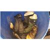 Image 2 : PLASTIC PAIL OF RUBBER BOOTS
