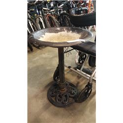 METAL BASE BIRD BATH