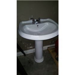 WHITE PEDESTAL SINK