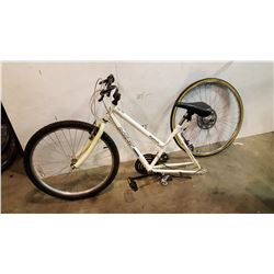 WHITE NEXT BIKE