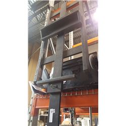 WOOD EASEL
