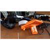 Image 1 : BLACK AND DECKER WORK WHEEL AND ELECTRIC BUFFER