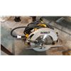 Image 1 : DEWALT CIRCULAR SAW