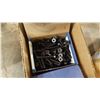 Image 2 : 2 BOXES OF SCREWS