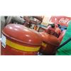 Image 3 : 2 METAL GAS CANS JUG AND GARDEN SPRAYER