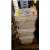 Image 1 : THREE PAILS OF GOLF BALLS