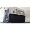 Image 3 : BLACK AND GREY MEDIUM SIZE PET CARRIER