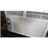 Image 2 : RCA 5 THOUSAND BTU WINDOW AIR CONDITIONER UNIT