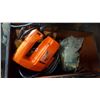 Image 2 : TOOL BOX W/ TOOLS