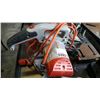 Image 2 : RIDGID TILTING COMPOUND MITER SAW