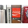 Image 2 : COCA-COLA MACHINE MODEL 126-14