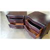 Image 3 : PAIR OF SOMER TON 2 DRAWER NIGHTSTANDS