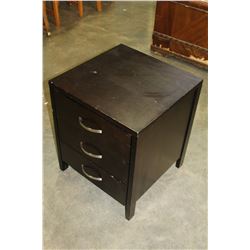 3 DRAWER MODERN NIGHTSTAND