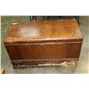 Image 1 : HONDERICH CEDAR CHEST W/ KEY