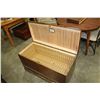 Image 3 : HONDERICH CEDAR CHEST W/ KEY