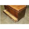 Image 4 : HONDERICH CEDAR CHEST W/ KEY