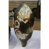 Image 2 : 2 ORNAMENTAL VASES