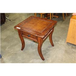 ONE DRAWER WOOD ENDTABLE