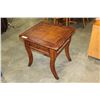Image 1 : ONE DRAWER WOOD ENDTABLE
