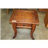 Image 2 : ONE DRAWER WOOD ENDTABLE
