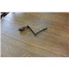 Image 6 : OAK CRANK DINING TABLE W/ CARVED LEGS AND 6 CHAIRS