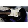 Image 2 : YAMAHA EG112 ELECTRIC GUITAR