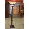 Image 2 : MODERN FLOOR LAMP