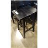 Image 2 : 5 WOOD BAR STOOLS