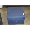 Image 2 : BLUE STORAGE OTTOMAN