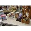 Image 1 : LOT OF DECORATIONS FIGURES AND MOTORCYCLE TOYS 2 STARFRITS AND EGG GENIE